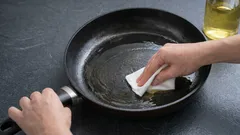 Ako obnoviť nepriľnavý povrch panvice: pomôže vám jednoduchý trik